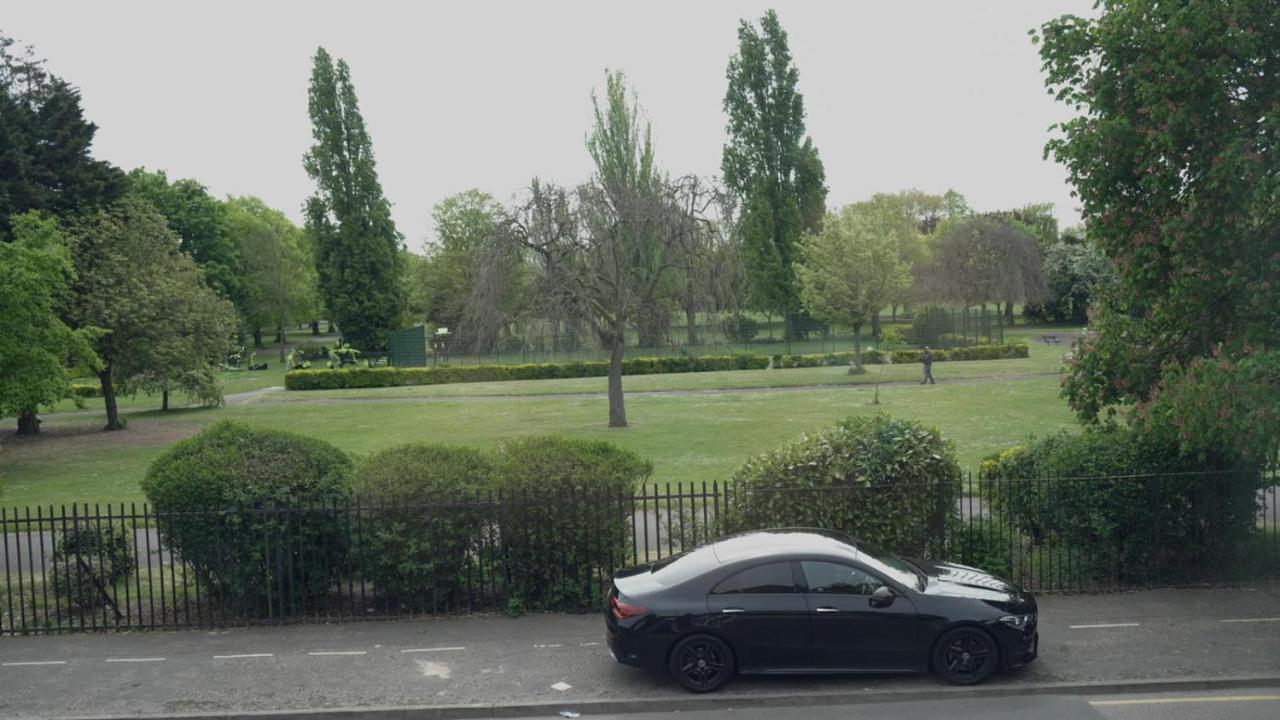 Jewel Of Barking London Βίλα Εξωτερικό φωτογραφία